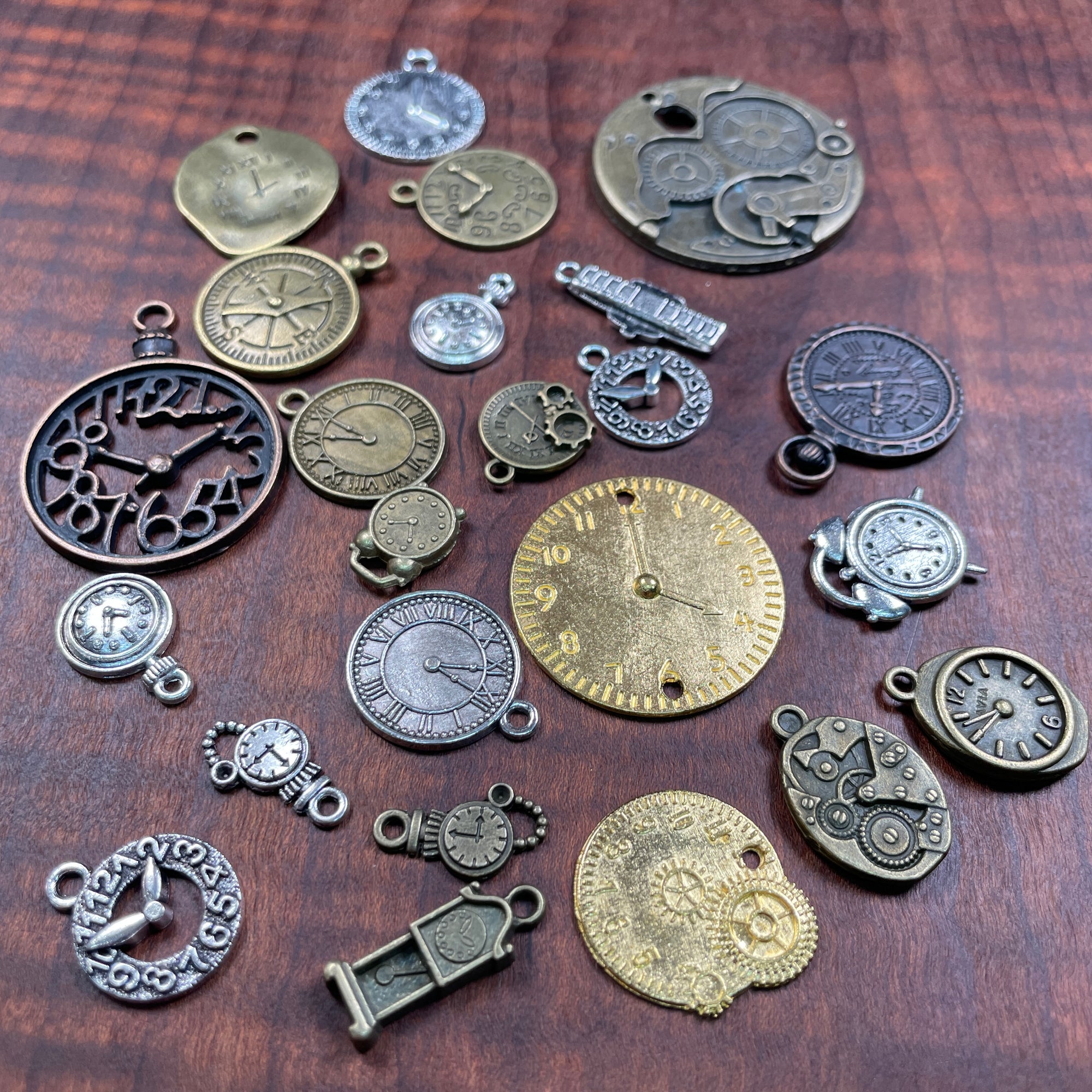 Steampunk Accessories (Clocks, Keys + Gears)