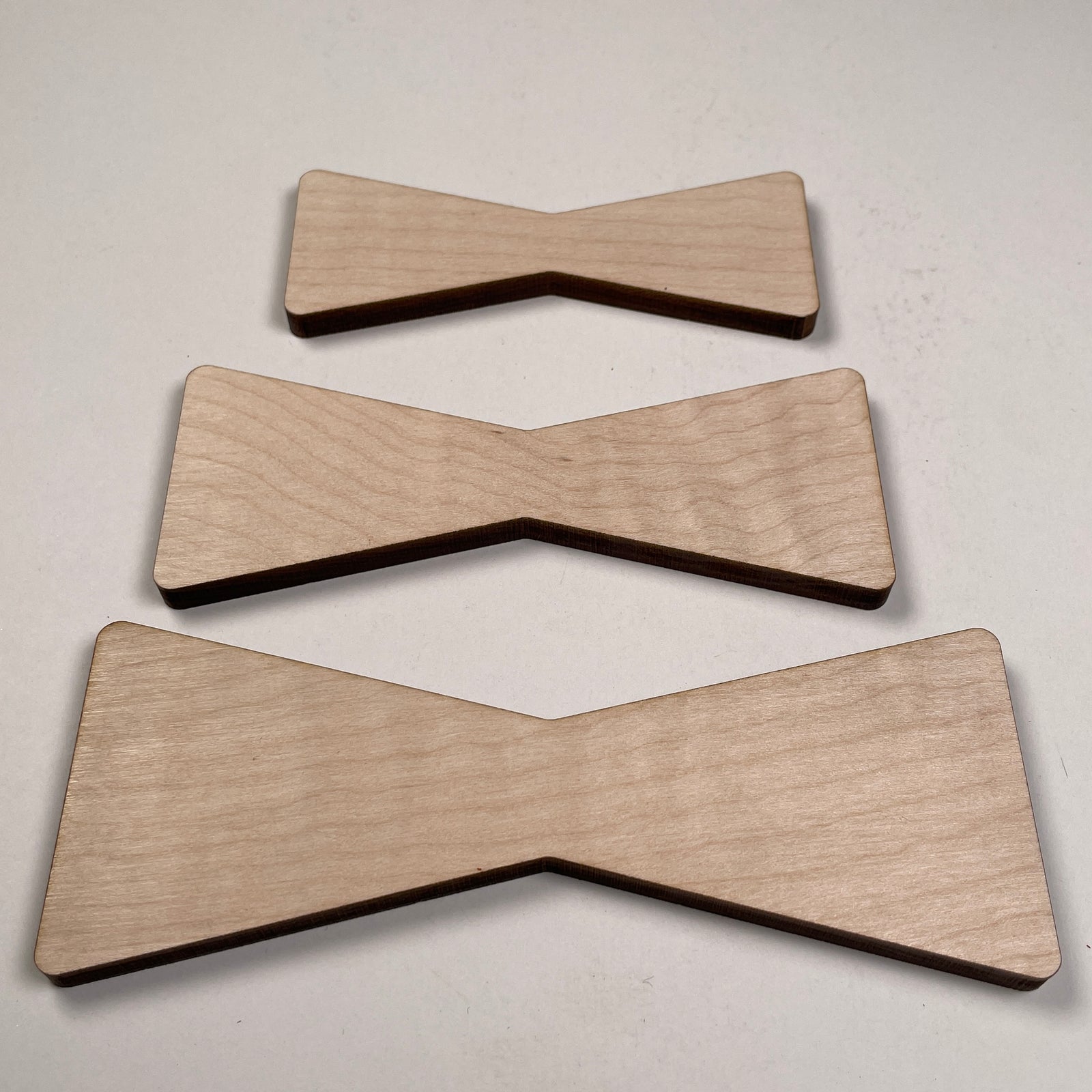 Maple Bow Tie