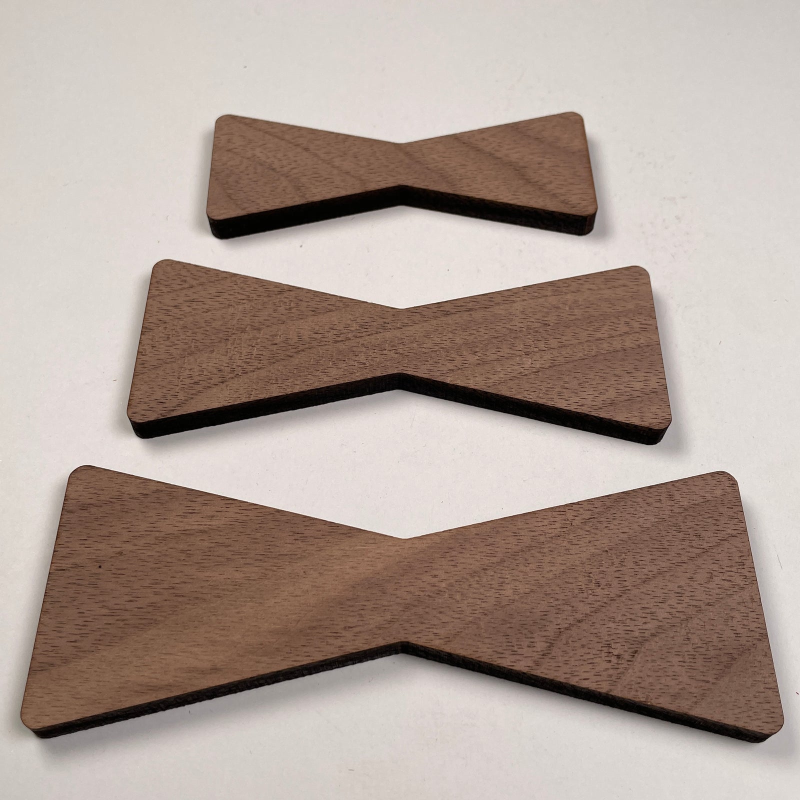 Walnut Bow Tie